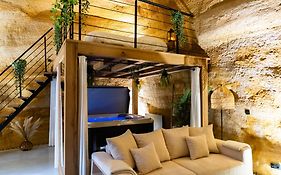 Le Temps Suspendu, Nuit Sous La Roche & Jacuzzi